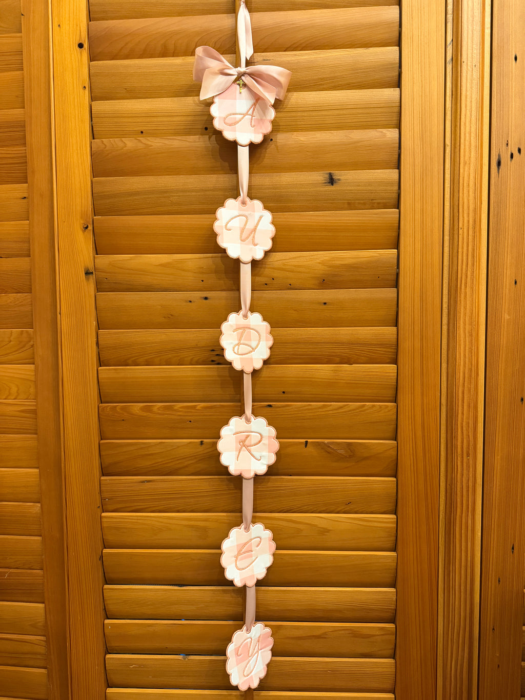 Bow hanger