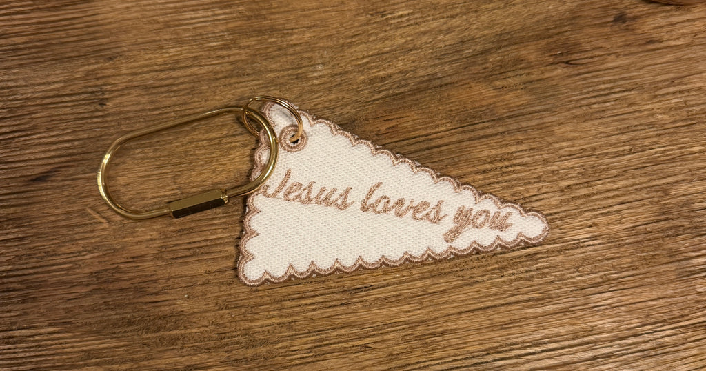 ‘Jesus loves you’ key chain